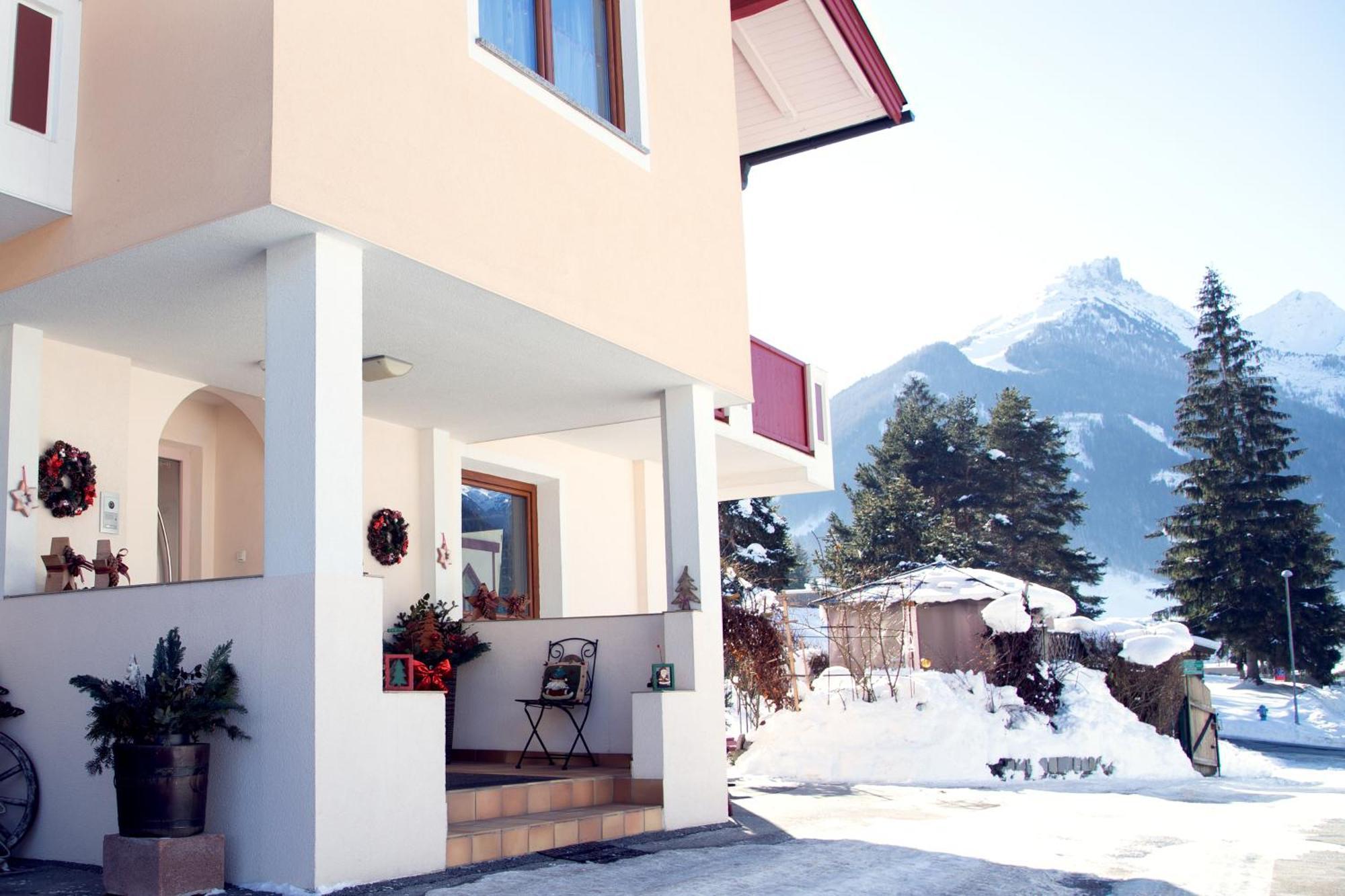 Bed and Breakfast Haus Steinbock Neustift im Stubaital Exterior foto