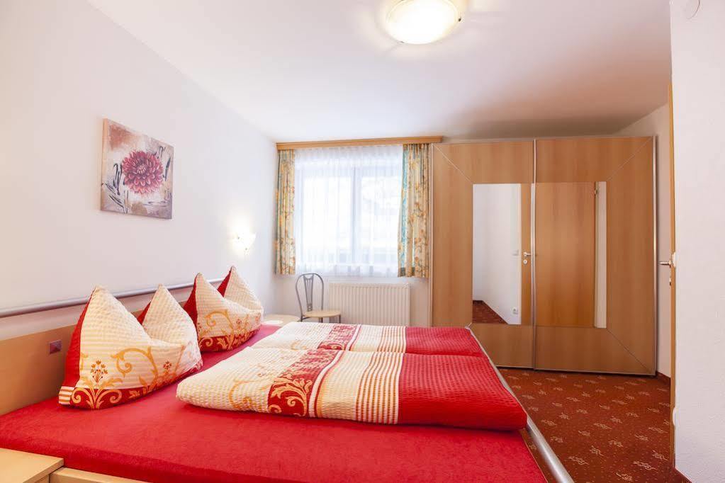 Bed and Breakfast Haus Steinbock Neustift im Stubaital Exterior foto