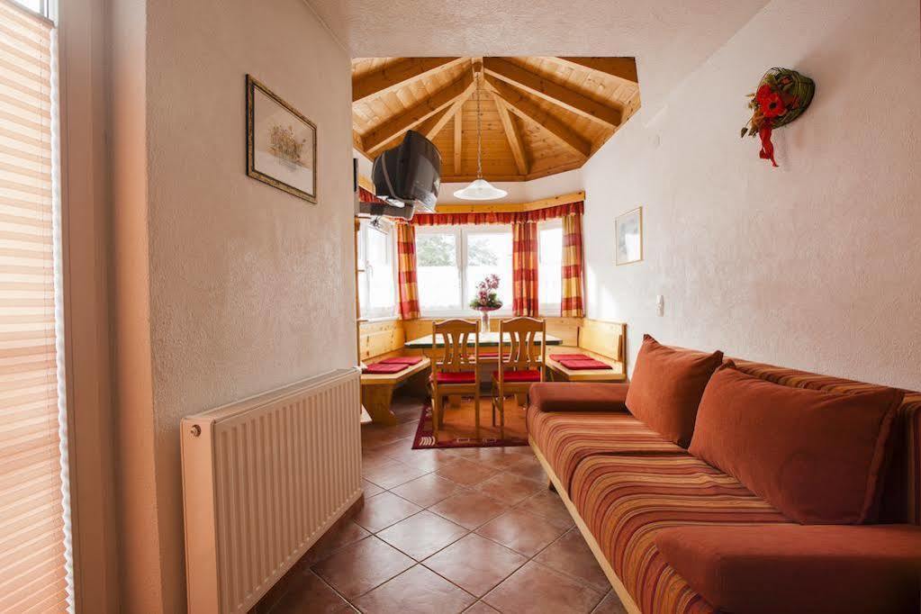 Bed and Breakfast Haus Steinbock Neustift im Stubaital Exterior foto