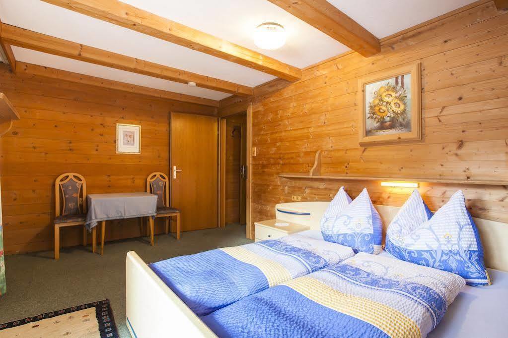 Bed and Breakfast Haus Steinbock Neustift im Stubaital Exterior foto