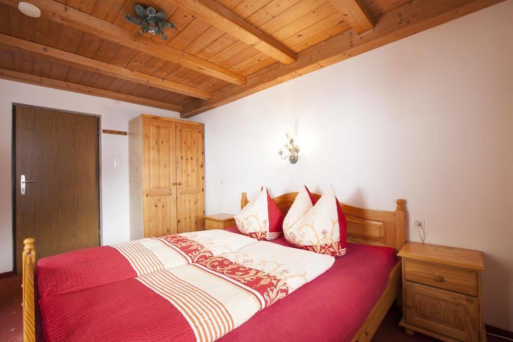 Bed and Breakfast Haus Steinbock Neustift im Stubaital Exterior foto